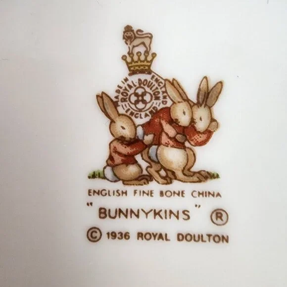 Royal Doulton Bunnykins Baby Bowl and 2 Handled Mug Set Earthenware Cream - Picture 4 of 11